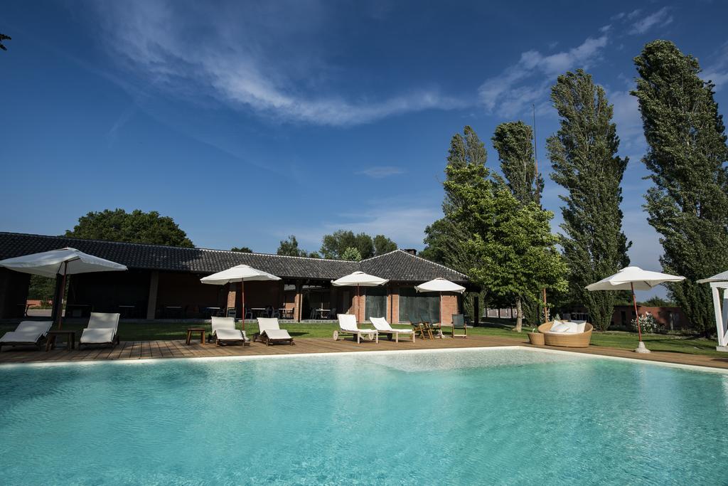 Agriturismo Tenuta "Il Cigno" Villanterio Eksteriør billede