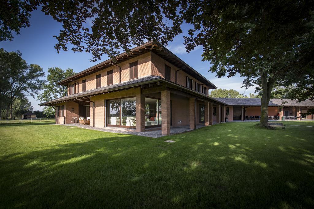 Agriturismo Tenuta "Il Cigno" Villanterio Eksteriør billede