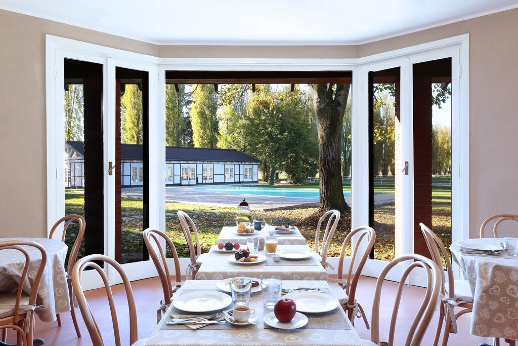 Agriturismo Tenuta "Il Cigno" Villanterio Eksteriør billede