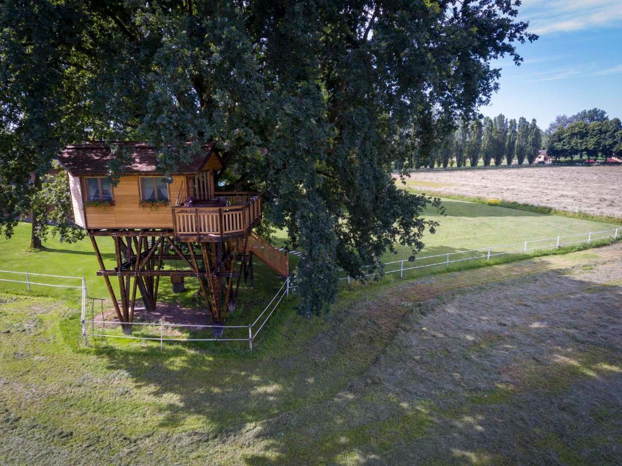 Agriturismo Tenuta "Il Cigno" Villanterio Eksteriør billede